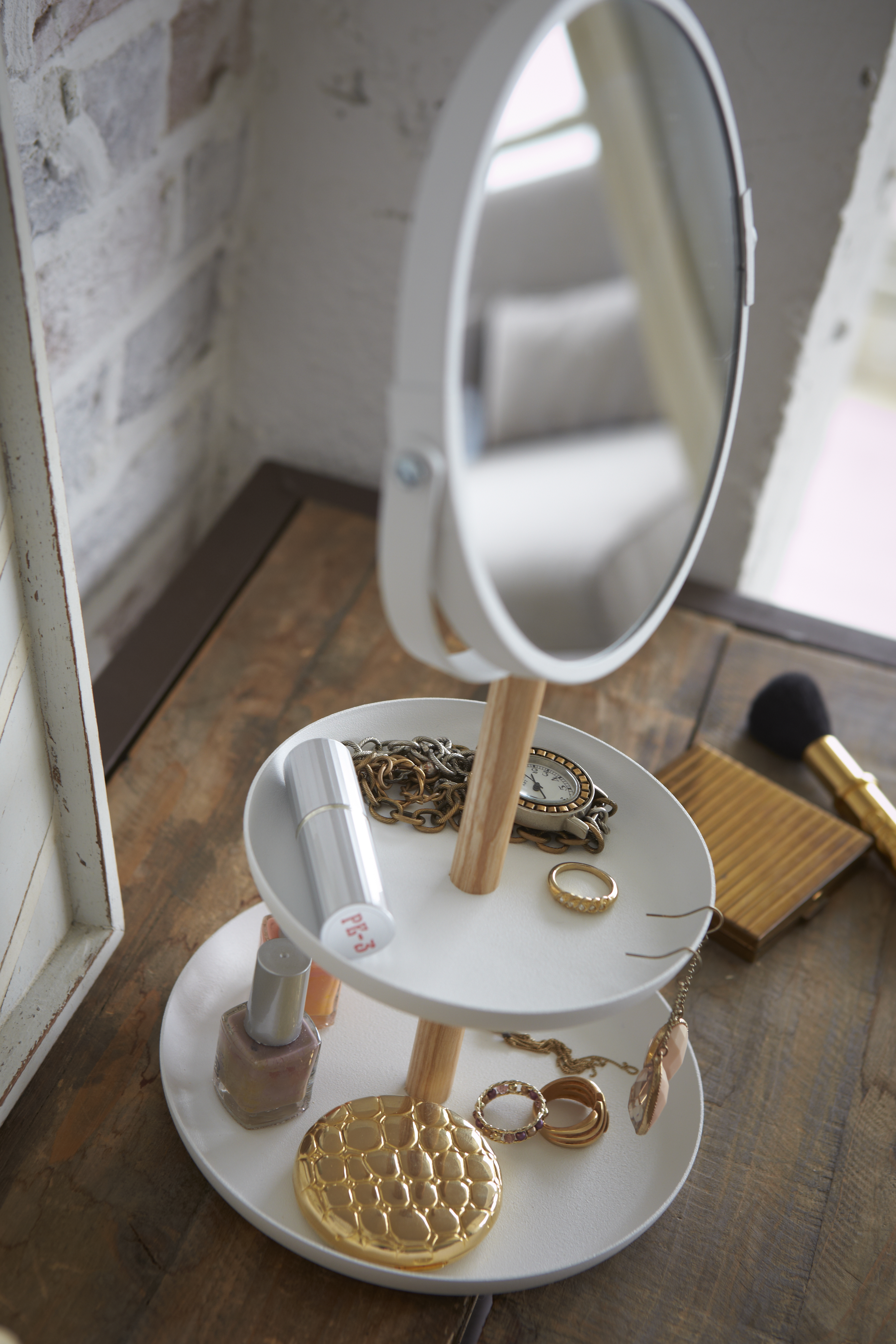 2314_tosca_makeup_mirror_with_accessory_